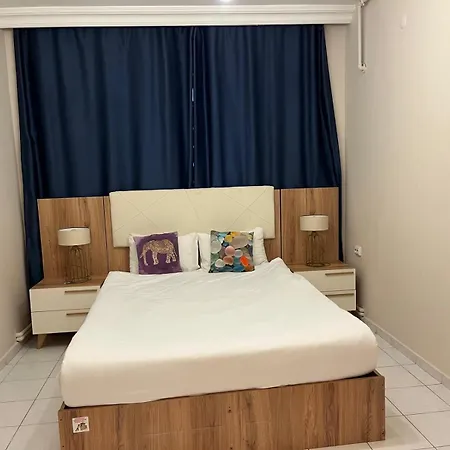 Lara Park Suits Comfort Apartment *